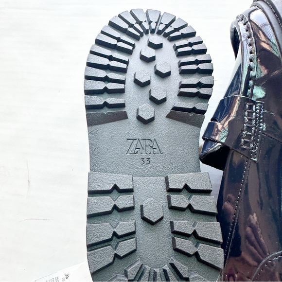 Zara Girls New Patent Leather Loafers in Navy NWT - Picture 8 of 12